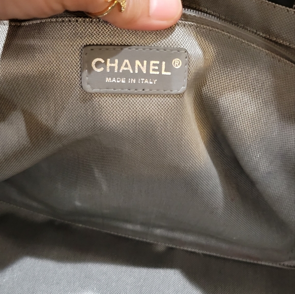 CHANEL MADEMOISELLE Black Leather Silver Hardware / Chain vertical tote - Picture 16 of 16